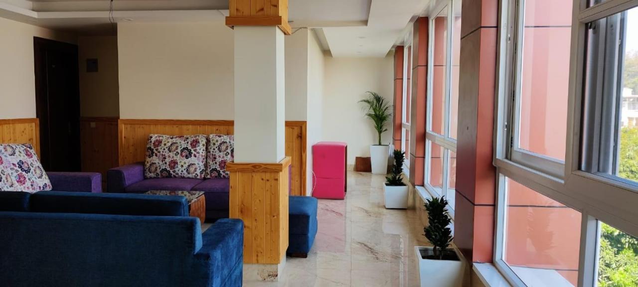 Hotel Maira Ντεχραντούν Εξωτερικό φωτογραφία