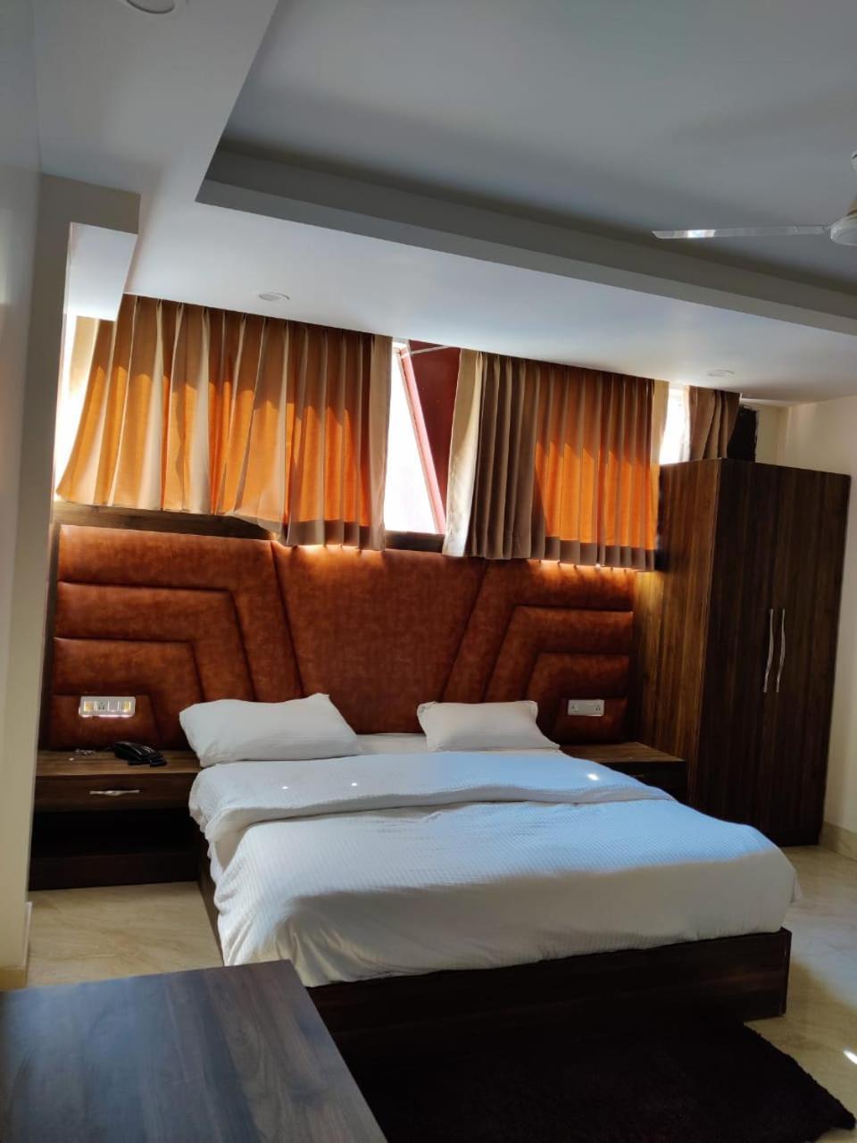 Hotel Maira Ντεχραντούν Εξωτερικό φωτογραφία